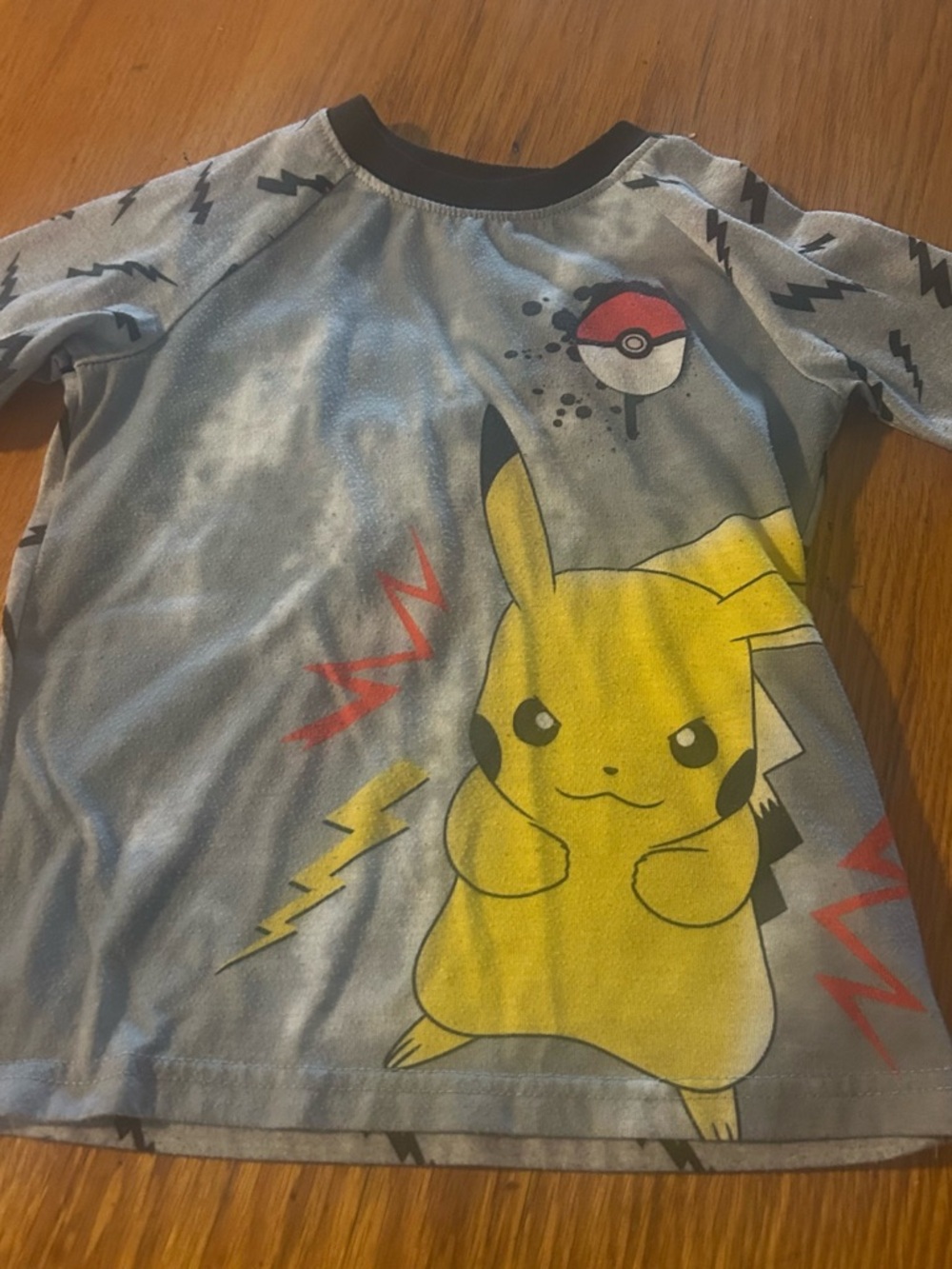 Pokemon Pikachu Boys Top Size 4/5